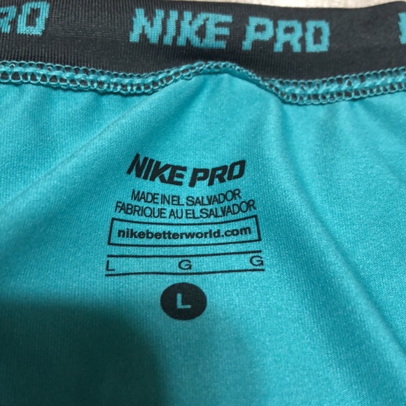 Nike Pro dry fit women’s tank top - Picture 2 of 4